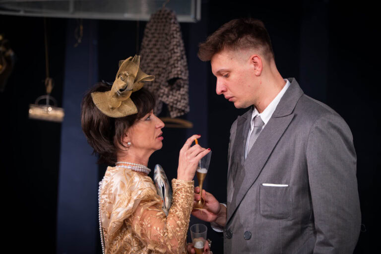 Iveta Pagáčová a Samuel Teicher v inscenácii Coco Chanel.